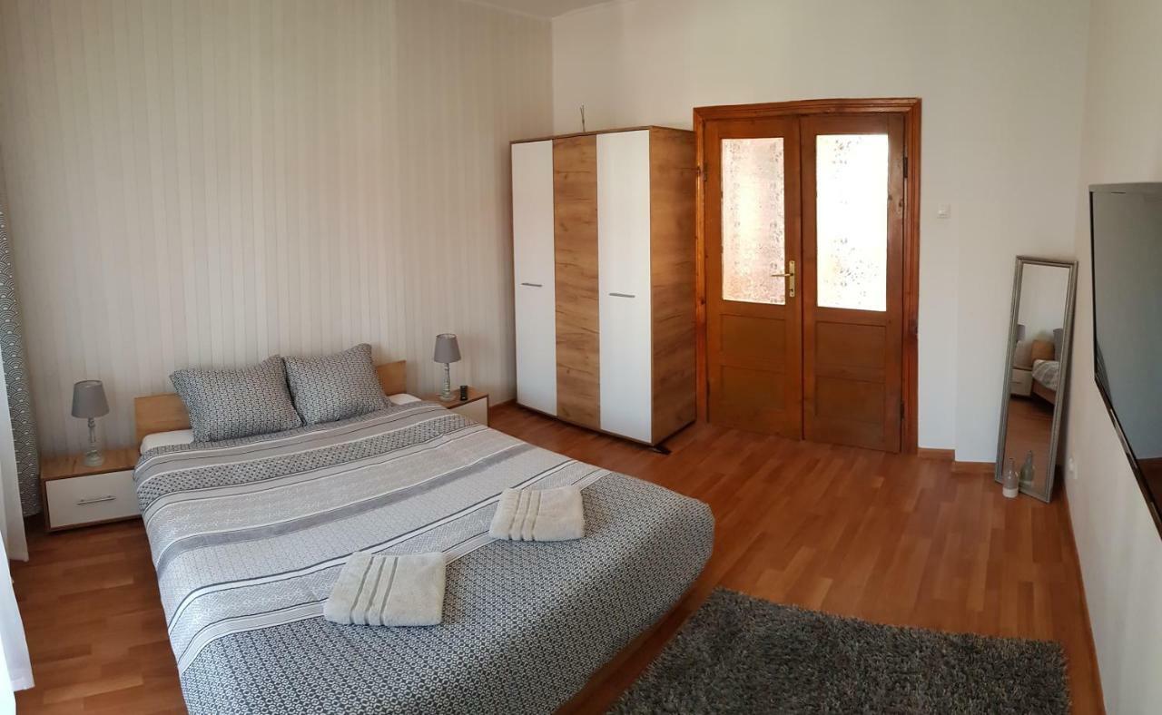 Premium Central Apartment Oradea Bagian luar foto