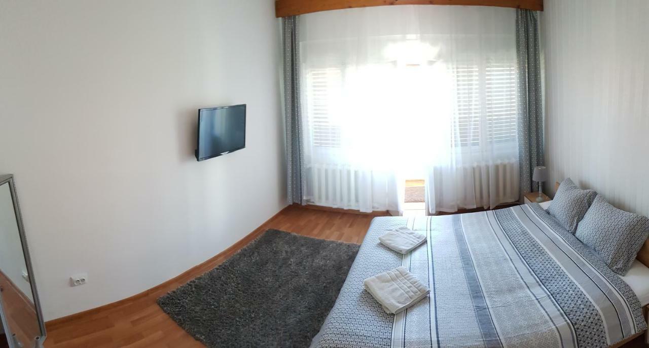 Premium Central Apartment Oradea Bagian luar foto